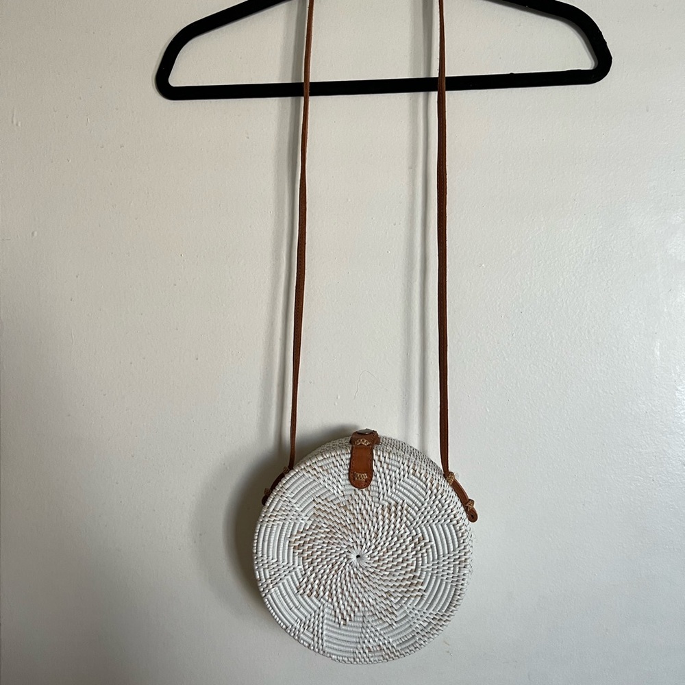 Adorn woven bag